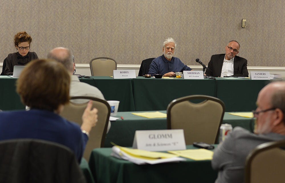 The Bloomington Faculty Council discussed and voted to support the divestment from fossil fuels in the Indiana Memorial Union on Tuesday.