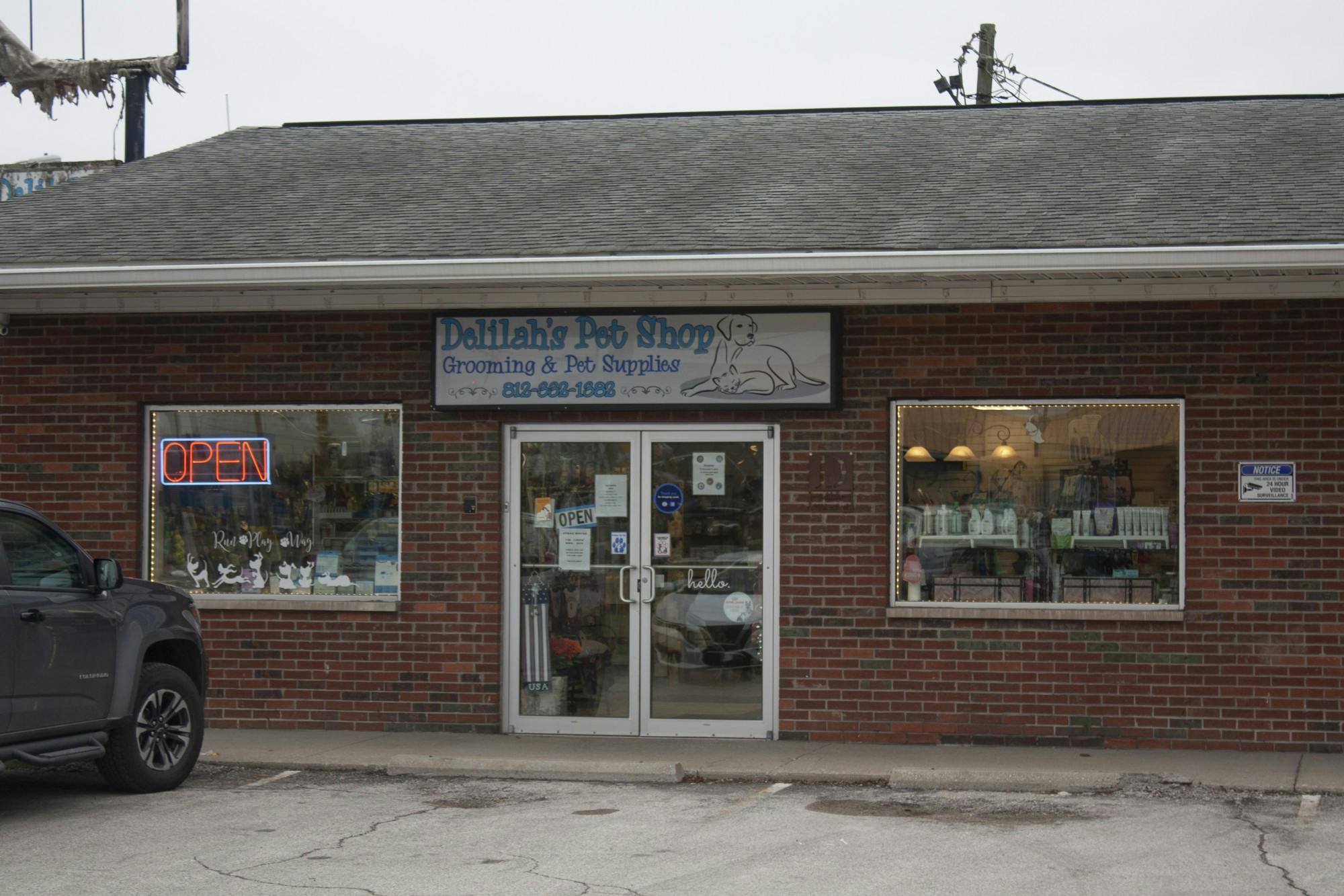 capetstores0116230-jpg