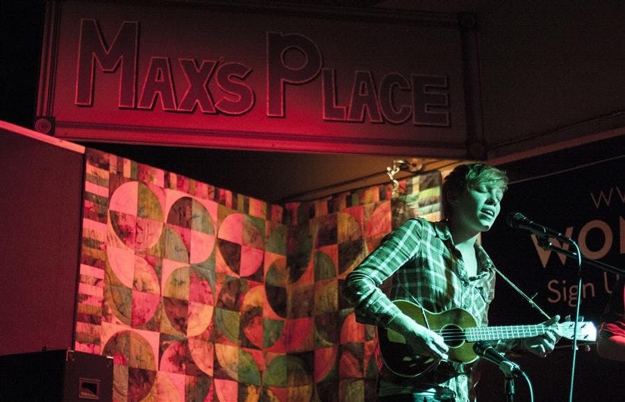 entFestivus Carousel