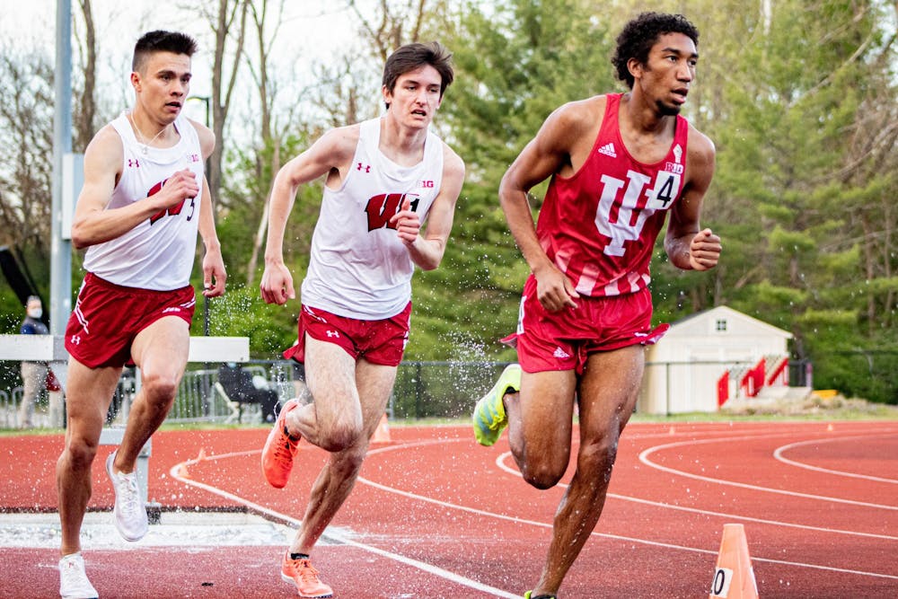 Indiana men’s track and field competes in SimmonsHarvey Invitational