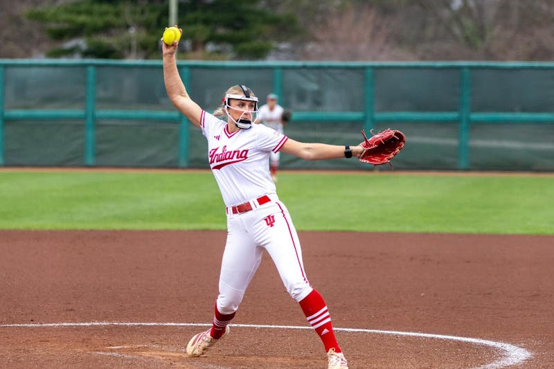 Indiana softball recovers from early deficit, defeats IU Indy