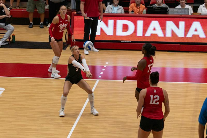 Indiana volleyball defeats Coastal Carolina in Chanticleer Classic