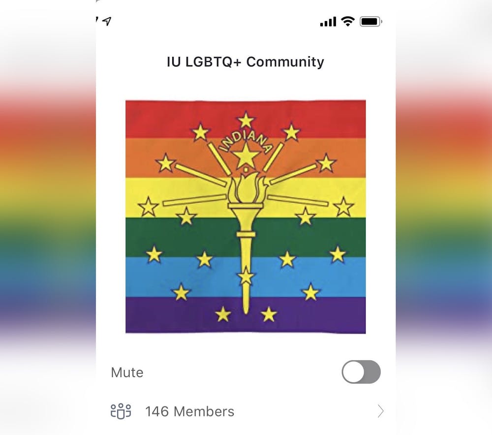 <p>话机上显示“iu&# x27;s LGBTQ+ GroupMe”的信息区。GroupMe的成立是为了帮助LGBTQ学生在校内和校外保持联系