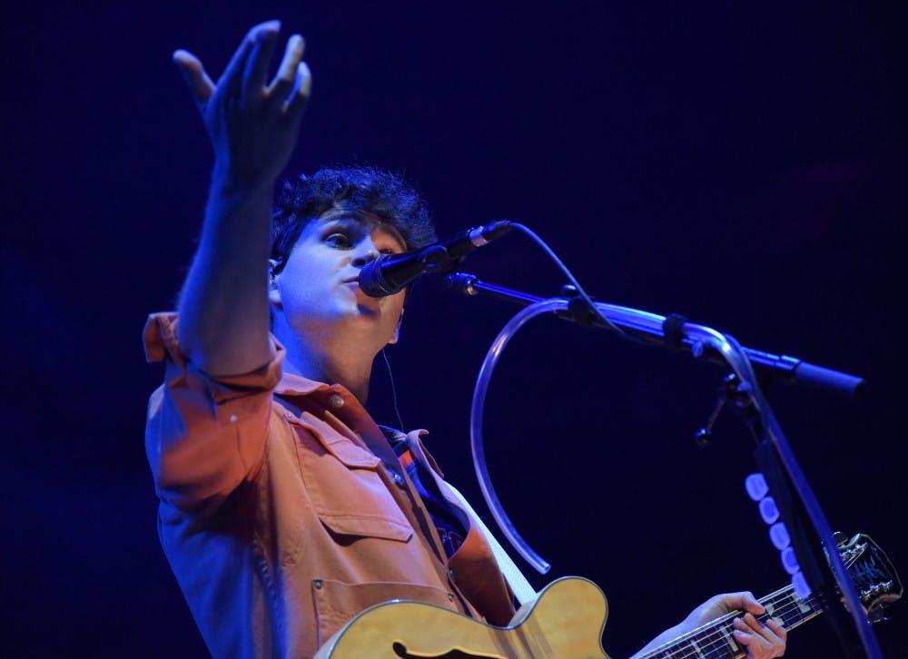 enter-vampire-weekend-s-marathon-new-tour-3-nja