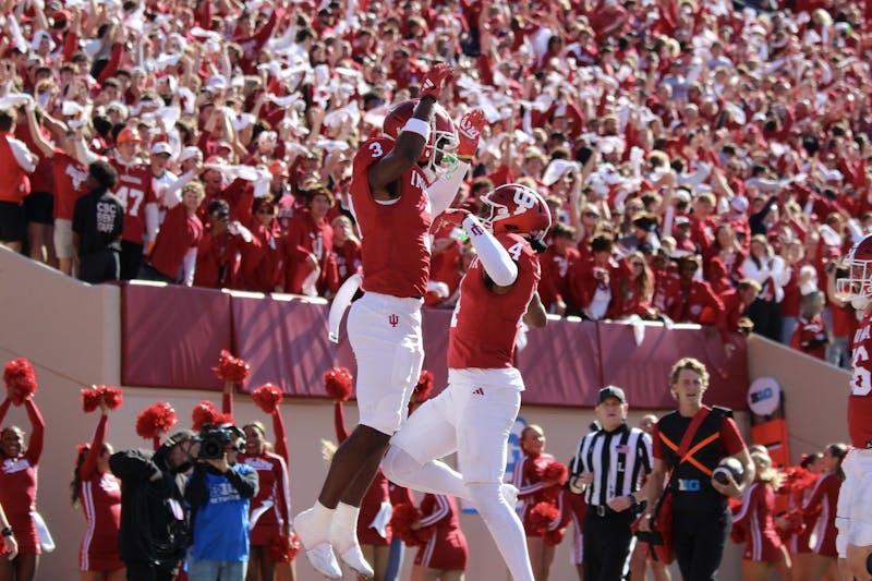 Indiana football tops Washington, moves to 80 behind Justice Ellison’s