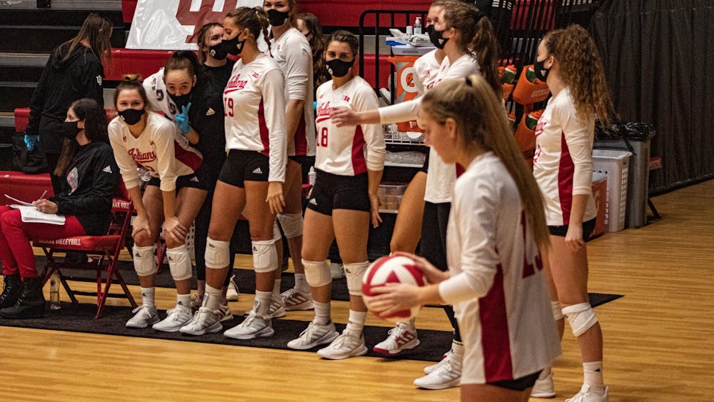 Sophomore defensive specialist Sophie Oliphant prepares to serve Jan. 22 at Wilkinson Hall. IU will play No. 1 Wisconsin in a double header Friday and Saturday at Wilkinson Hall. 