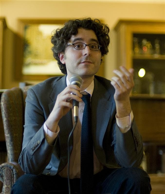 Michael Barbaro speaks to students Sunday evening at Edmonson Formal Lounge. Barbaro is a reporter for The New York Times and has written extensively on Walmart and New York Mayor Michael Bloomberg.