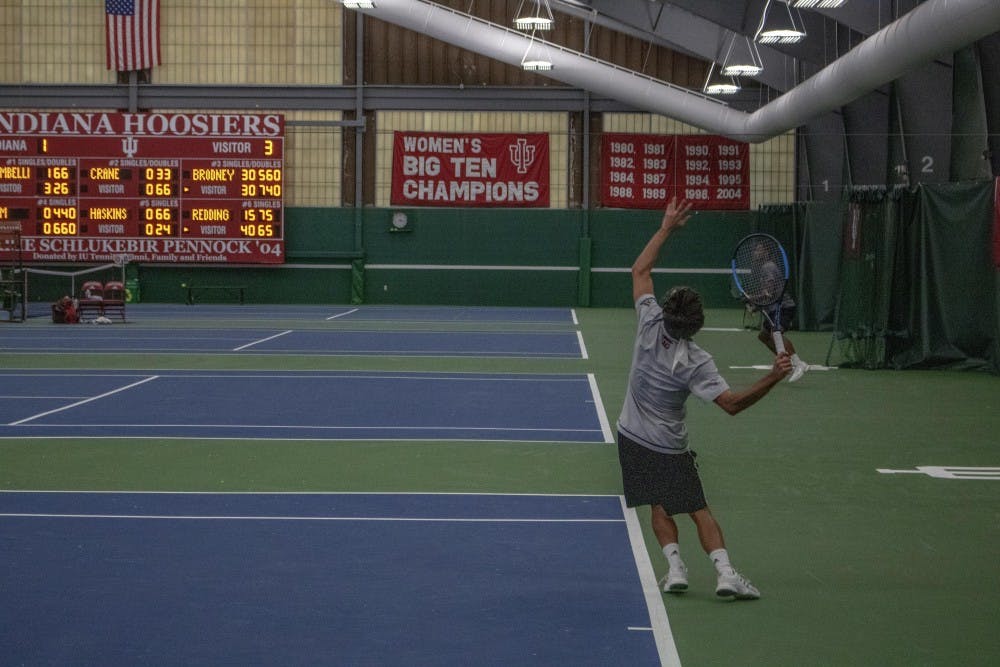 <p> IU高级安东尼奥Cembellin于2月10日对亚利桑那州立大学担任IU网球中心。</ p>