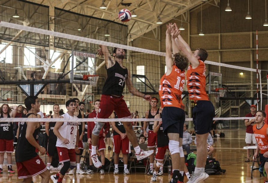Volleyball_Garrett_Tiplick_.JPG
