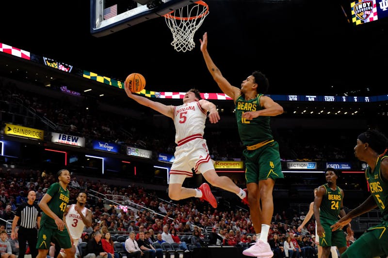 Indiana men’s basketball overcomes early deficit, holds on to beat Baylor