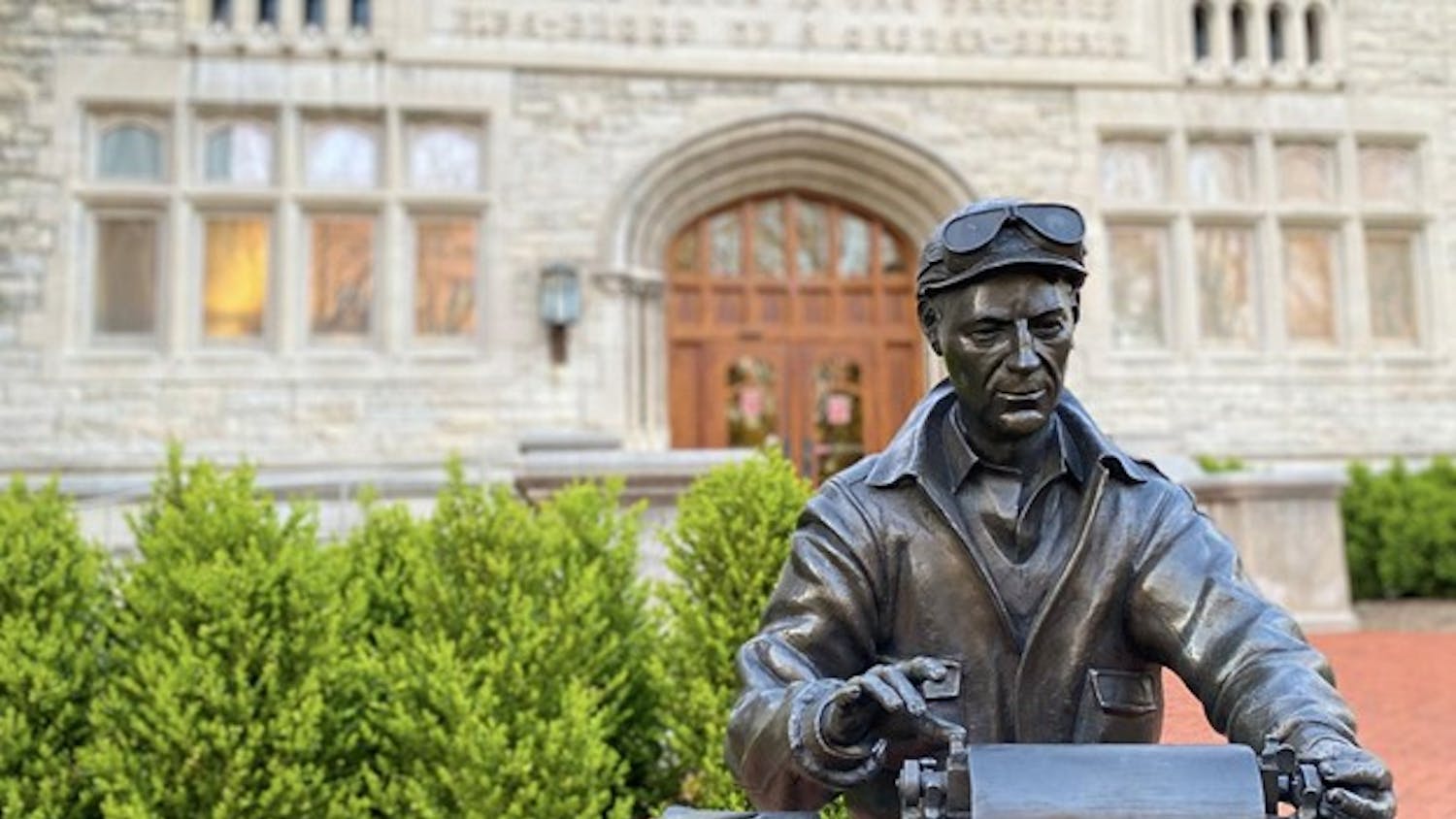 Statue of prolific journalist Ernie Pyle outside of Indiana University’s Media School, Franklin Hall. The Indiana Daily Student was granted 20 awards on March 20 from the Associated Collegiate Press and the College Media Business and Advertising Managers’ annual events.