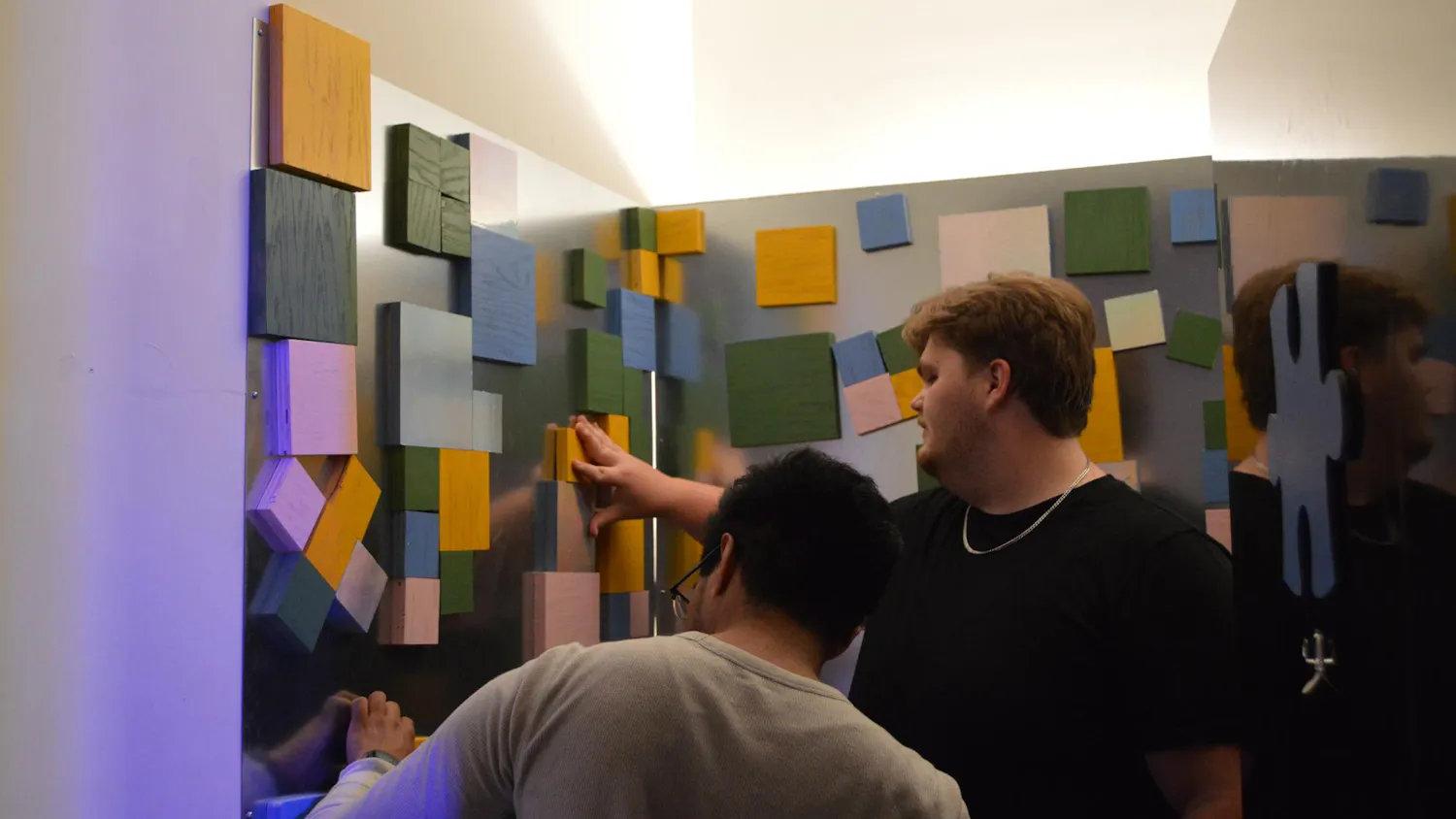 2entchangingrooms040426.jpg