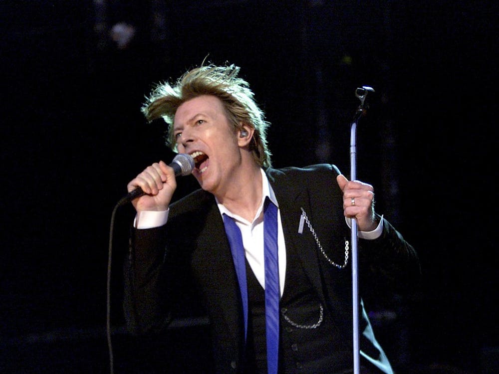 David Bowie performs at the Area2 Festival at the Verizon Wireless Amphitheater on Aug. 13, 2002 in Irvine, Cailf. Bowie died Sunday after an 18-month battle with cancer. (Robert Lachman/Los Angeles Times/TNS) 