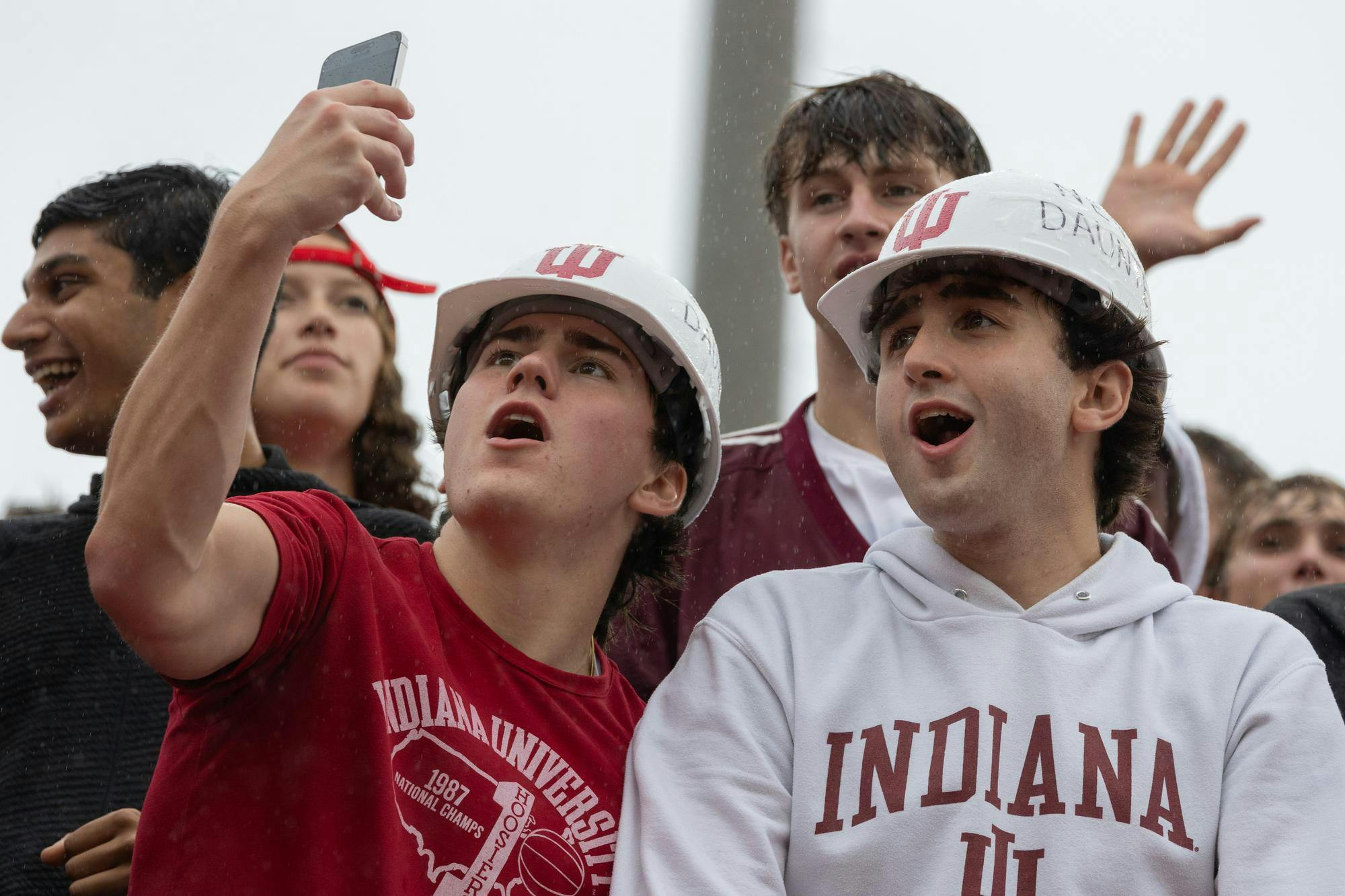 092928-iufans0015.jpg