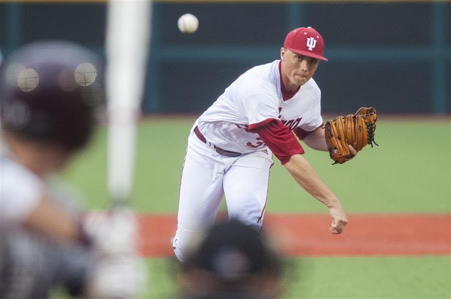 Baseball vs. Eastern Kentucky_Carousel