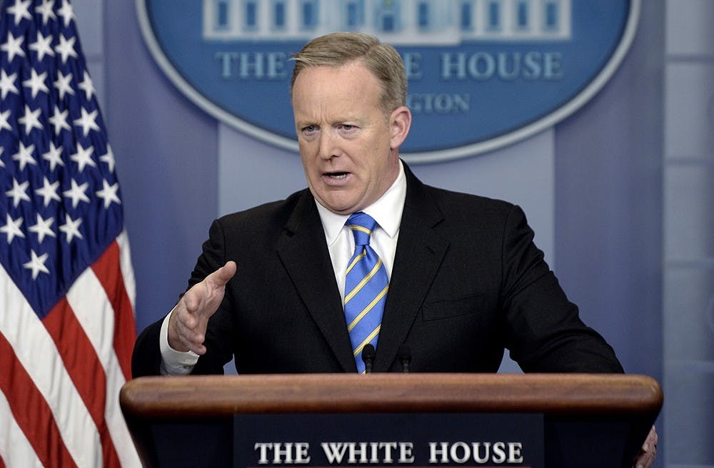 us_news_whitehousespicer_7_abaweb
