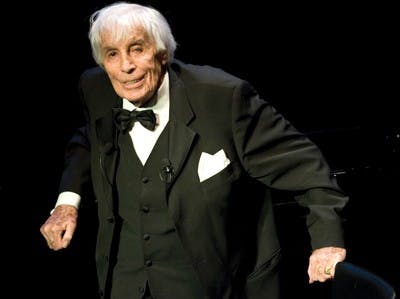 NETHERLANDS WWII SINGER