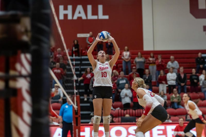 No. 17 Indiana volleyball dominates Rutgers ahead of contest against No. 1 Nebraska