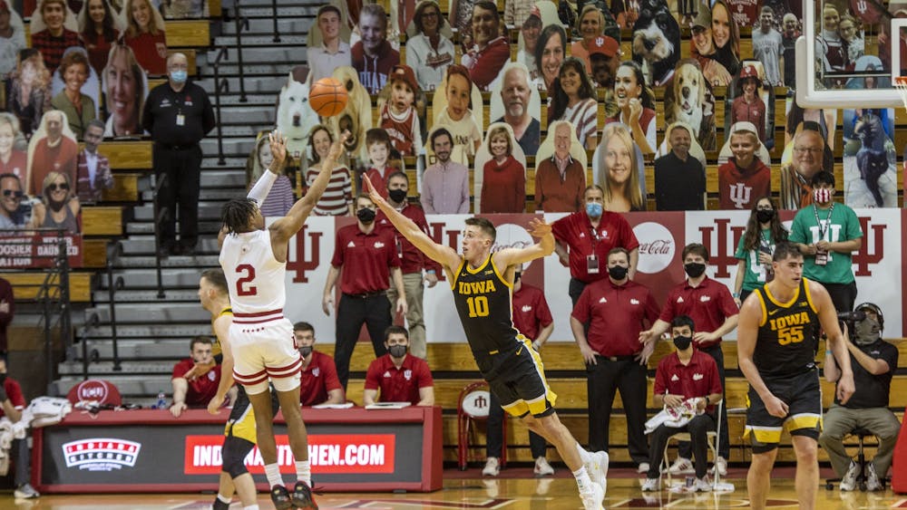 Sophomore guard Armaan Franklin shoots the game-winning shot over Iowa defender Joe Weiskamp on Feb. 7 at Simon Skjodt Assembly Hall. Franklin entered the NCAA's Transfer Portal on Tuesday.