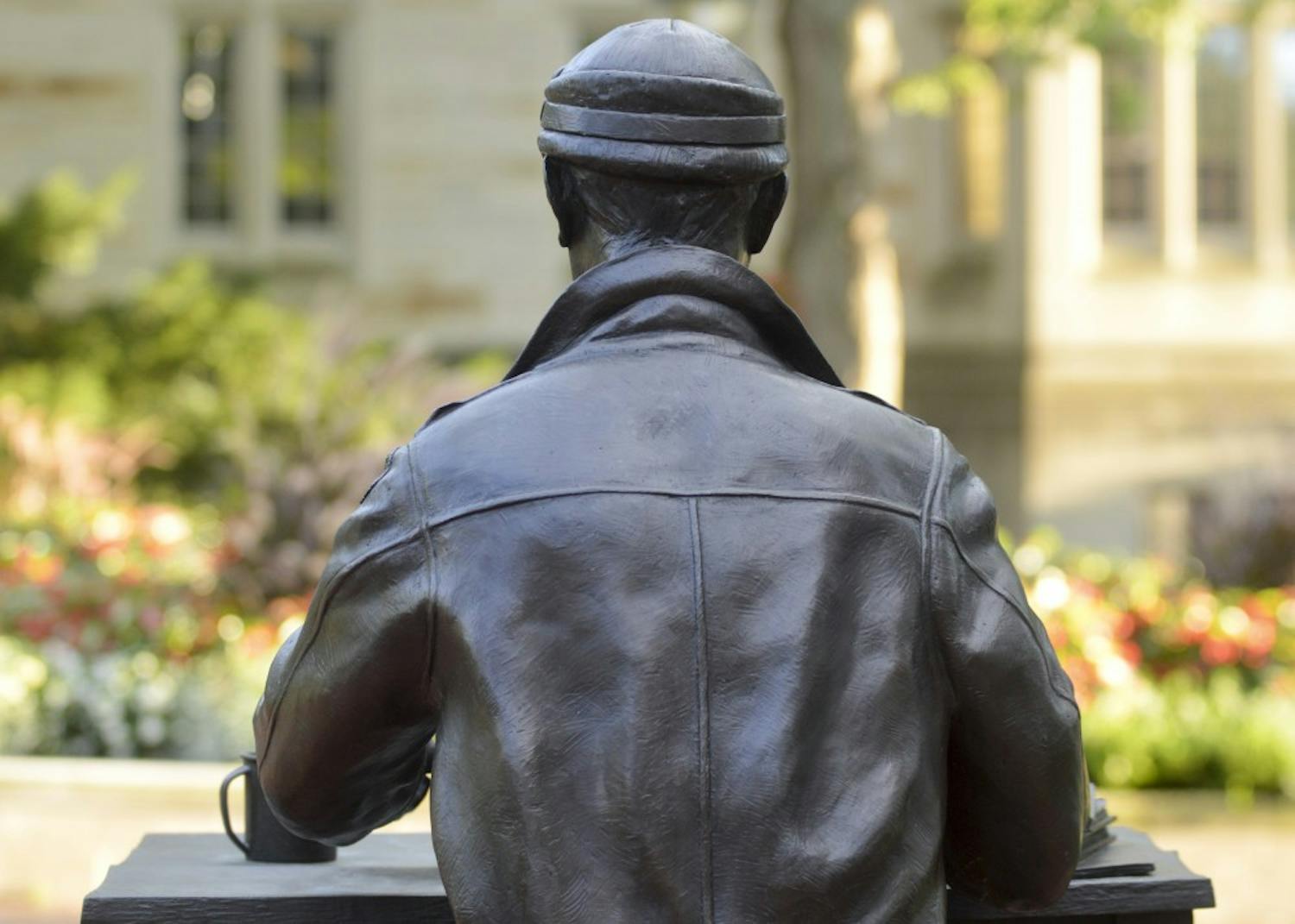 Pulitzer Prize-winning journalist Ernie Pyle sits at his typewriter outside of Franklin Hall, home of the Media School.