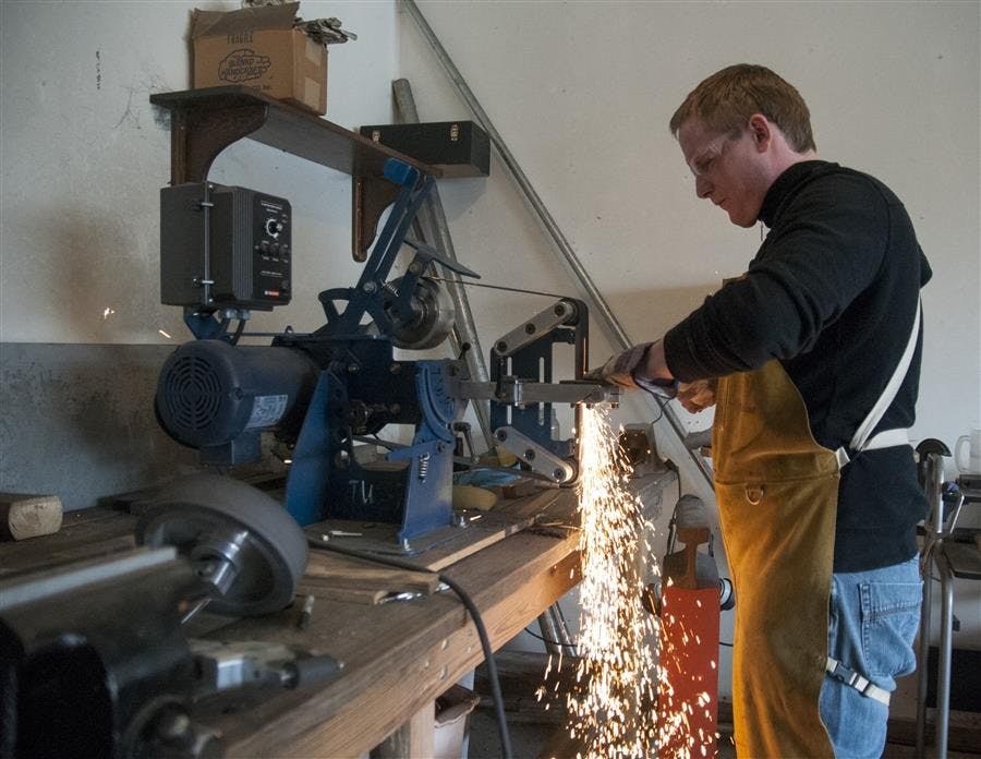 CAROUSELentKnifeMaker