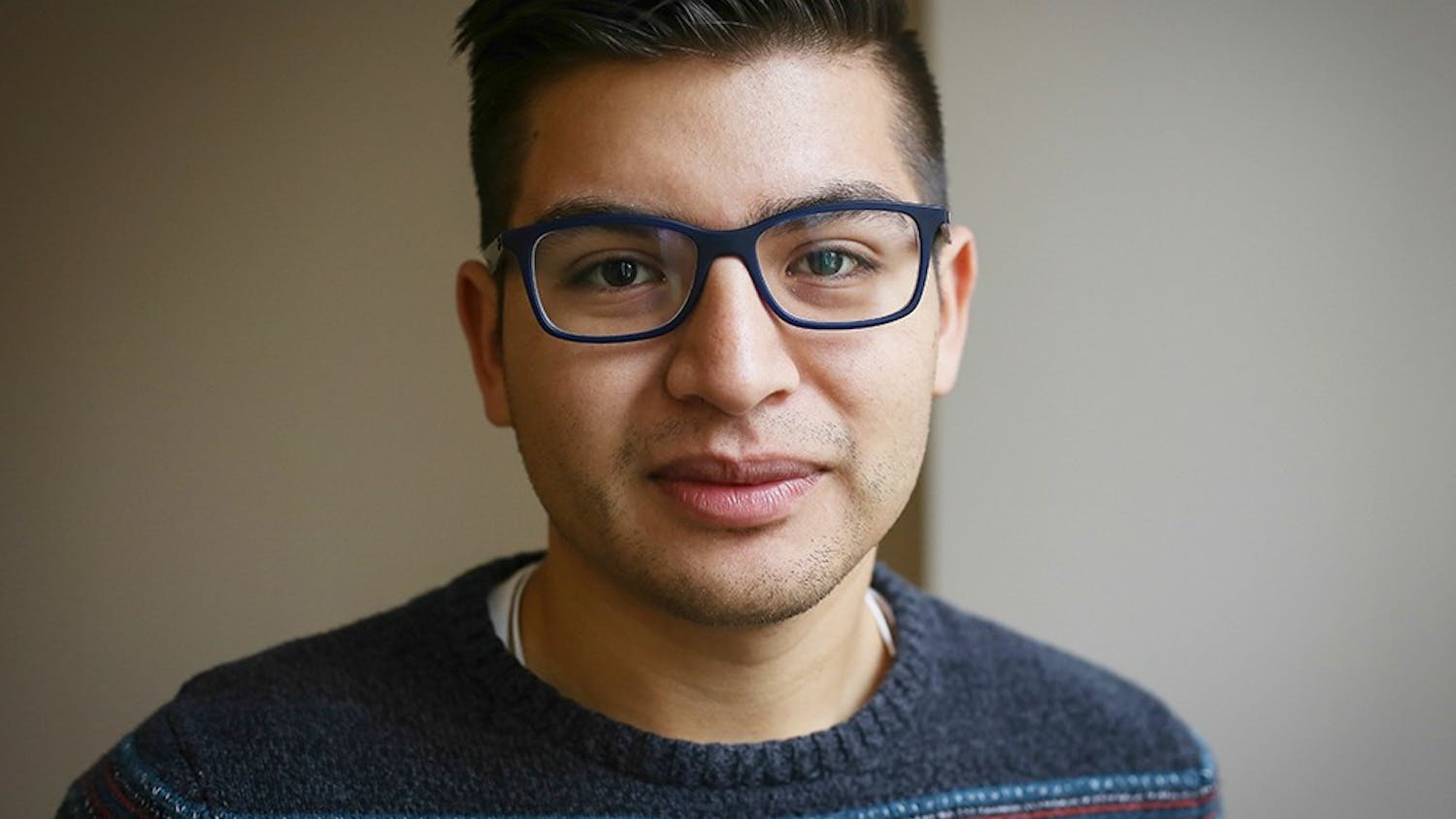 Jesús Bazán Villicaña es un estudiante de último año estudiando microbiología y neurociencias en IU. Jesús tenía 5 años cuando llego de San Miguel, Michoacan, Mexico, a los Estados Unidos.