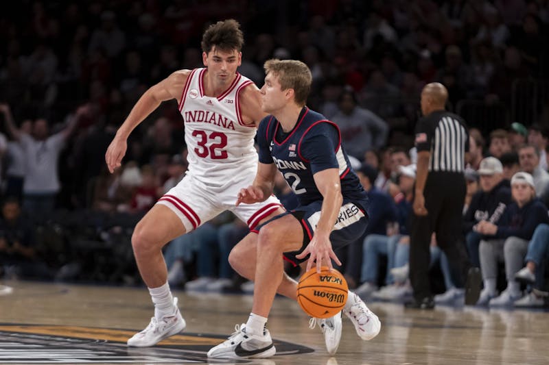 Indiana Mens Basketball Unable To Match Auburns Pace In 104 76 Loss