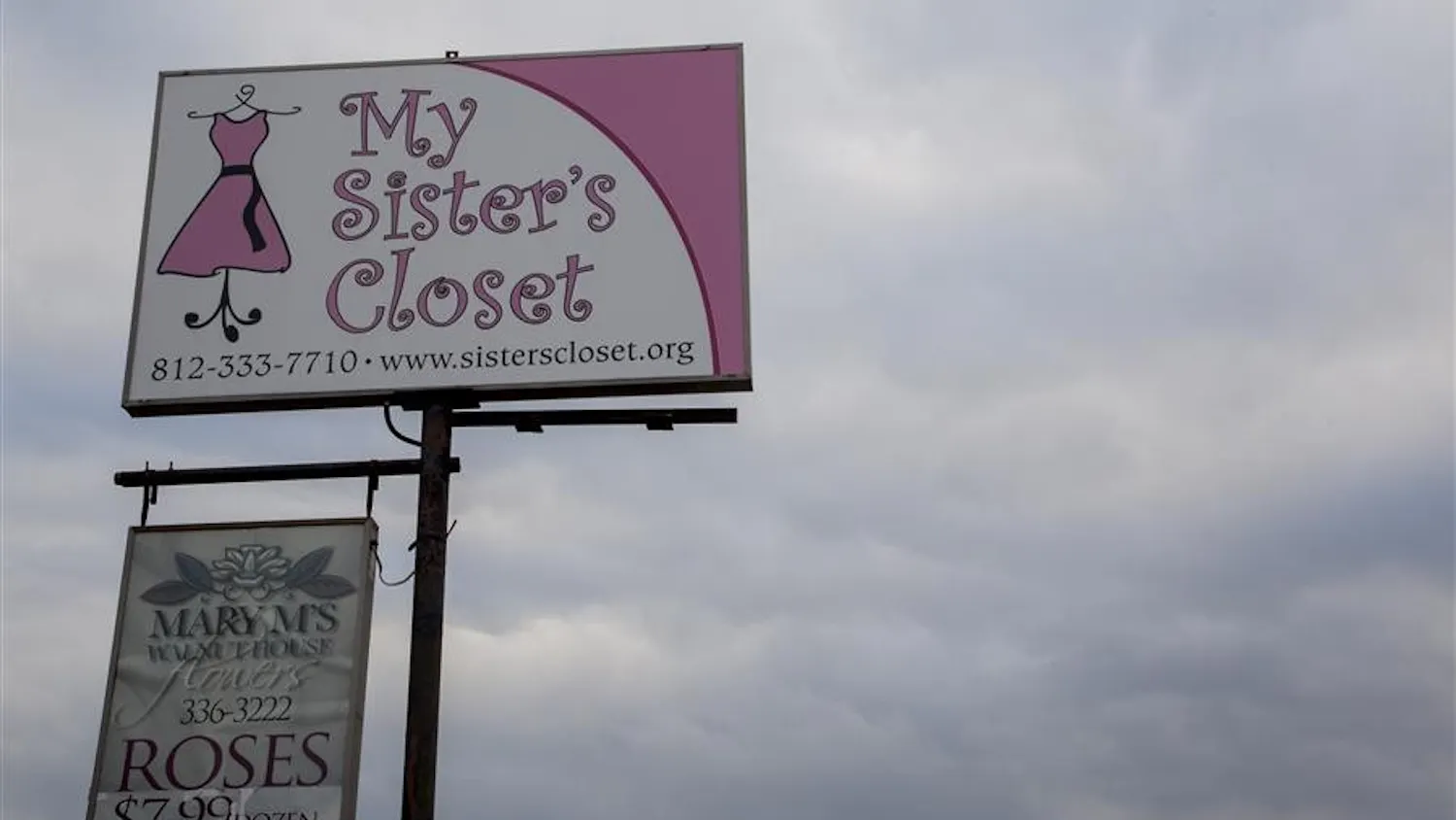 CAROUSELcaSistersCloset