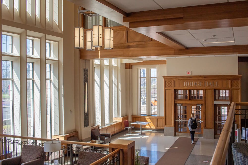 A student walks through Hodge Hall on March 30, 2021. Ash Soni, executive associate dean for academic programs at the Kelley School of Business, will start as interim dean for the school Aug. 1. 