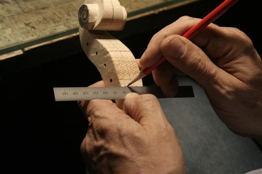 Violin Maker