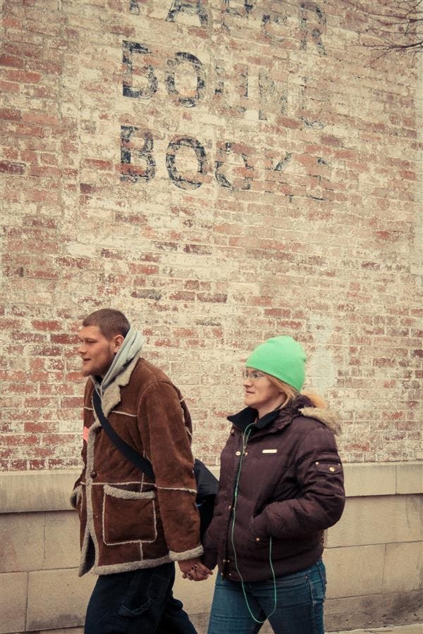 CAROUSELREDOhomeless