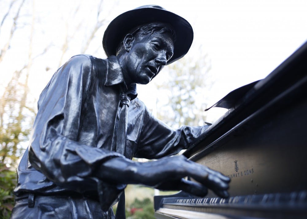 <p>The Hoagy Carmichael statue plays the piano outside of the IU Auditorium. Community radio station WFHB will celebrate Carmichael’s birthday with a fundraising event Nov. 16 at the Fountain Square Ballroom to honor the Bloomington-born musician.&nbsp;</p>