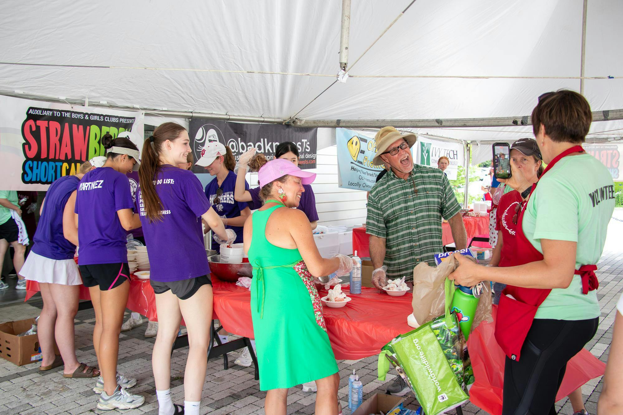 strawberryshortcakefest6.11.26 (21 of 25).jpg