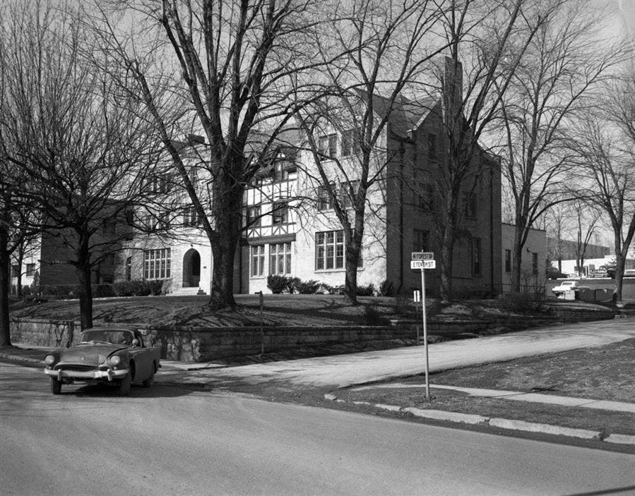 Beta Theta Pi