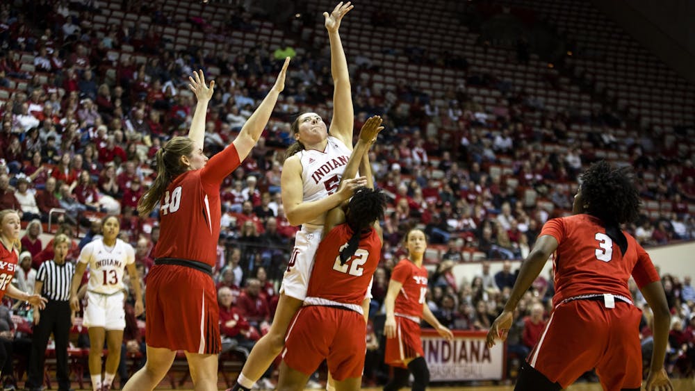 Freshman Mackenzie Holmes shoots the ball Dec. 15 at Simon Skjodt Assembly Hall. Holmes scored six points during the game against Youngstown State University.