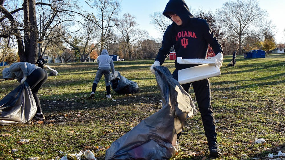 grtailgatecleanup120725-hed