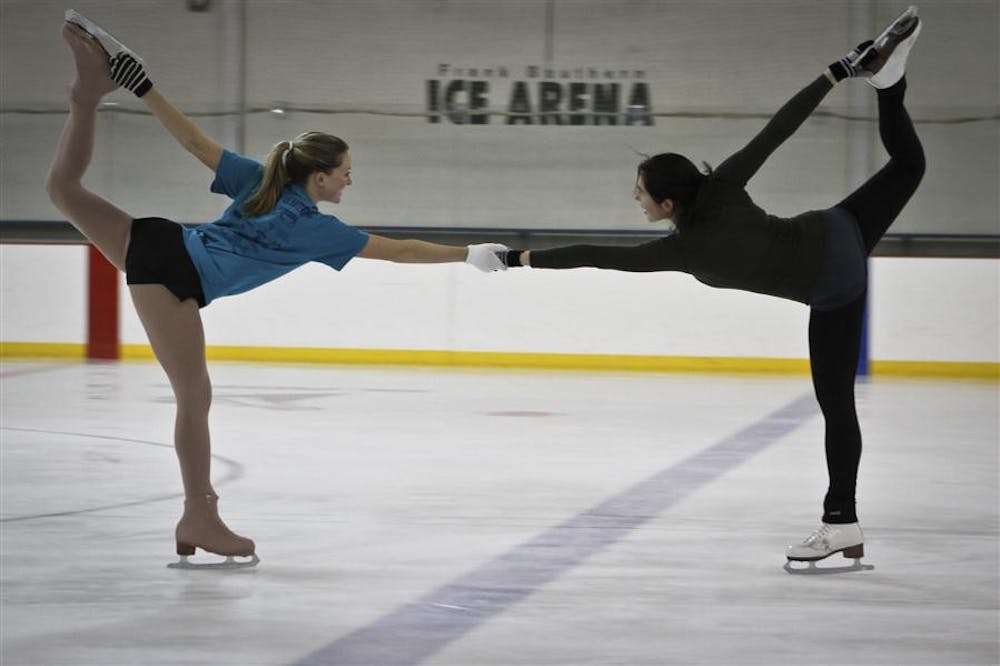 caFigureSkating Carousel