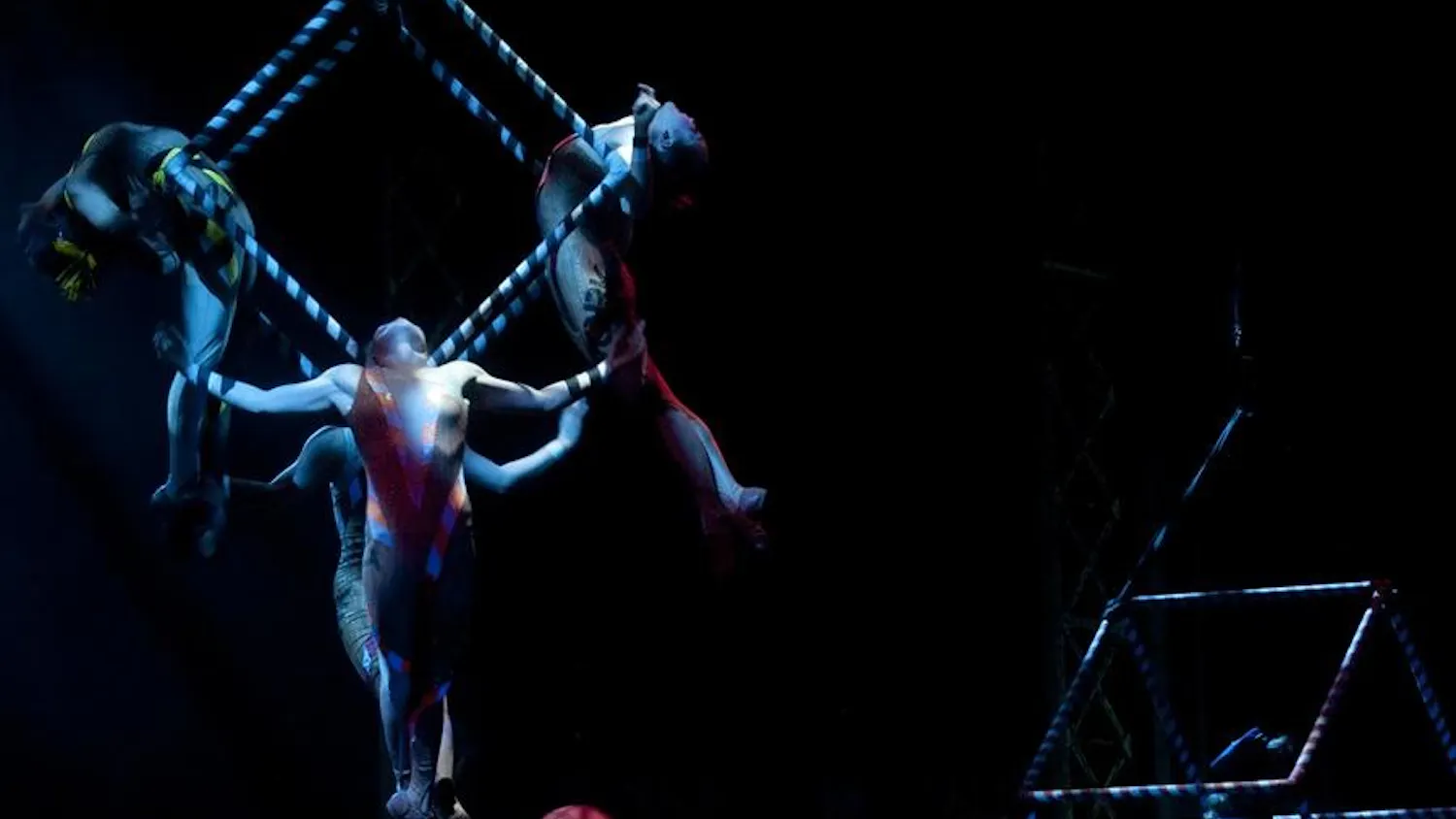 Cirque Dreams