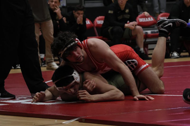Indiana wrestling earns 5 top-7 finishers at Midlands Championships
