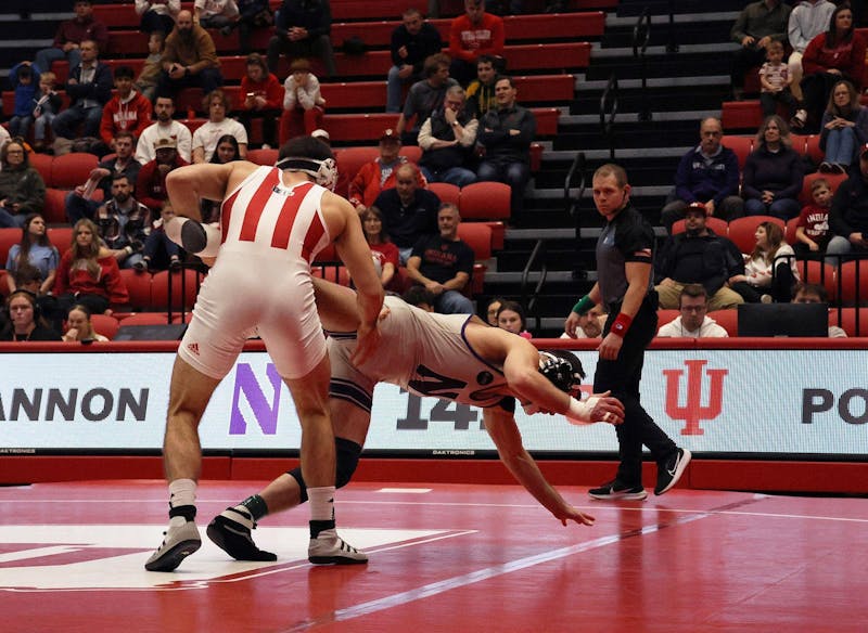 Indiana wrestling suffers 1st loss of the season, falls 22-13 to Oklahoma
