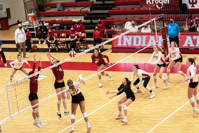 Indiana volleyball goes 1-1 in East Coast trip over the weekend