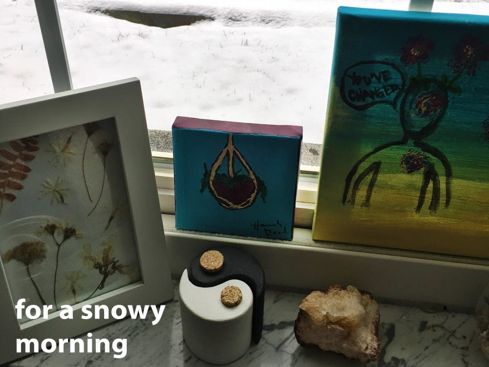 "For a snowy morning" is a Spotify playlist made to listen to on a snowy day.&nbsp;