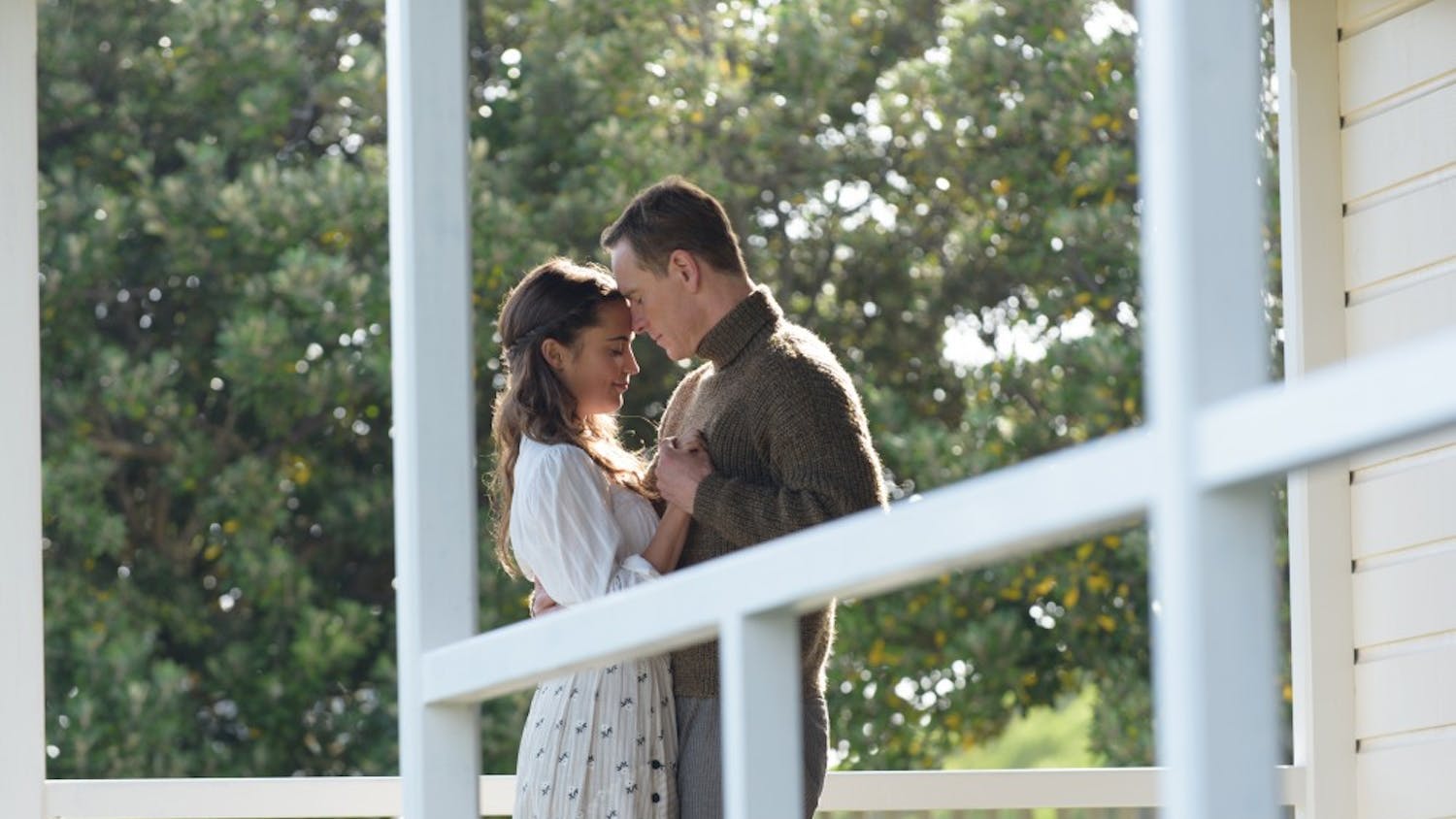 THE LIGHT BETWEEN OCEANS