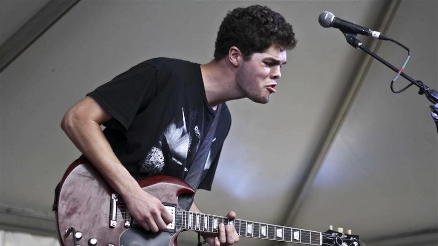 Main Squeeze play 'Roo