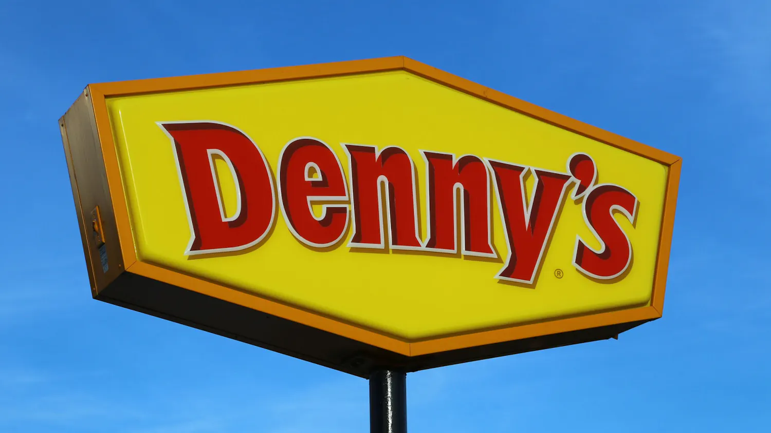 US-NEWS-RESTAURANT-SIGN-DEATH-DMT