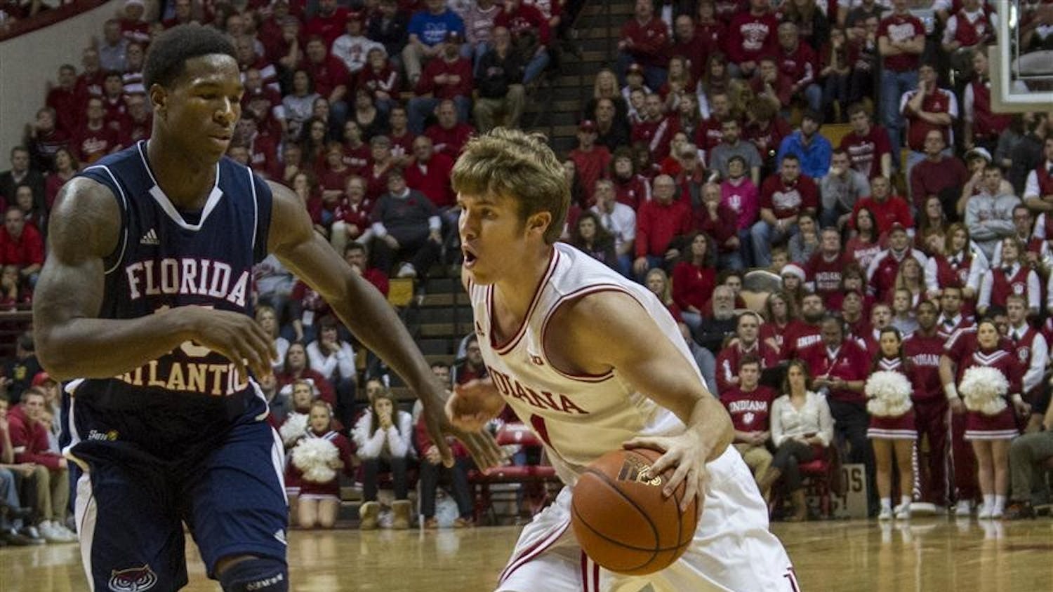 Hoosiers Dominate Owls