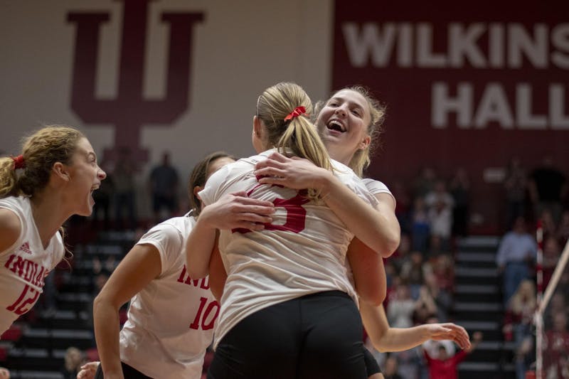 Indiana volleyball survives Ohio State in five-set thriller