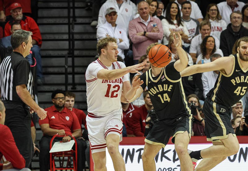 Indiana basketball looks to build momentum, win 3rd straight to start West Coast swing