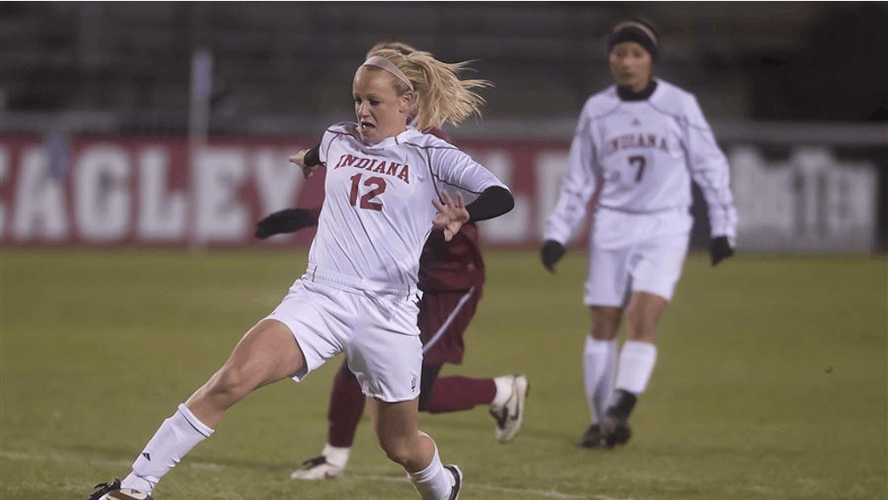 Senior midfielder Leigh Anne Cummings dribbles into the 18-yard box during IU's 3-0 loss to Minnesota on Friday at Bill Armstrong Stadium.