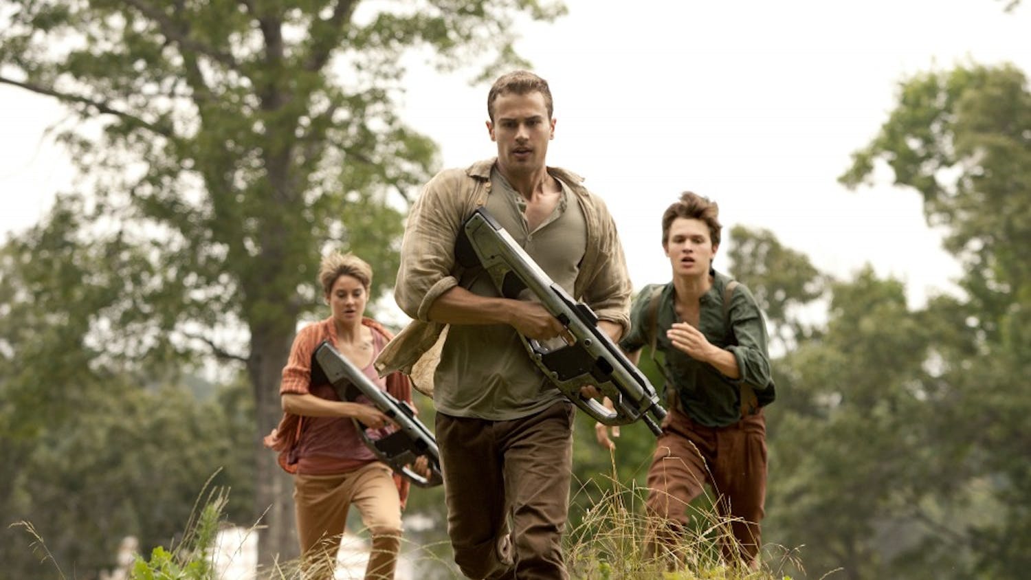 ENTER INSURGENT-MOVIE-REVIEW 1 MCT